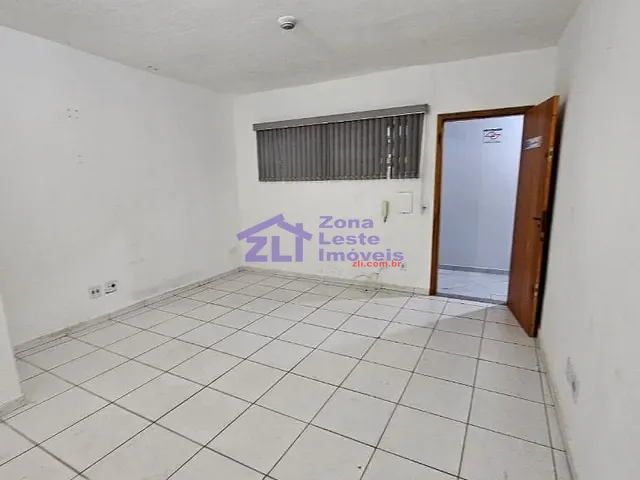 Sala com 32m², para alugar, no bairro São Miguel Paulista em São Paulo