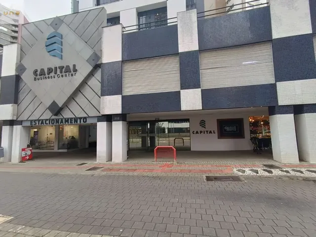 Sala para alugar, no bairro Água Verde em Curitiba