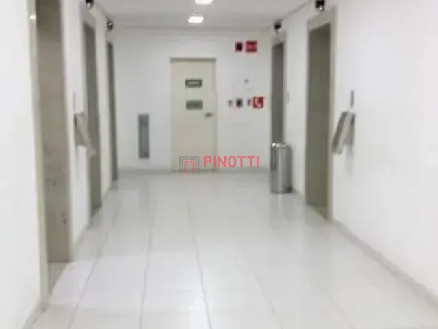 Sala à venda ou para alugar, no bairro Centro em São Bernardo do Campo