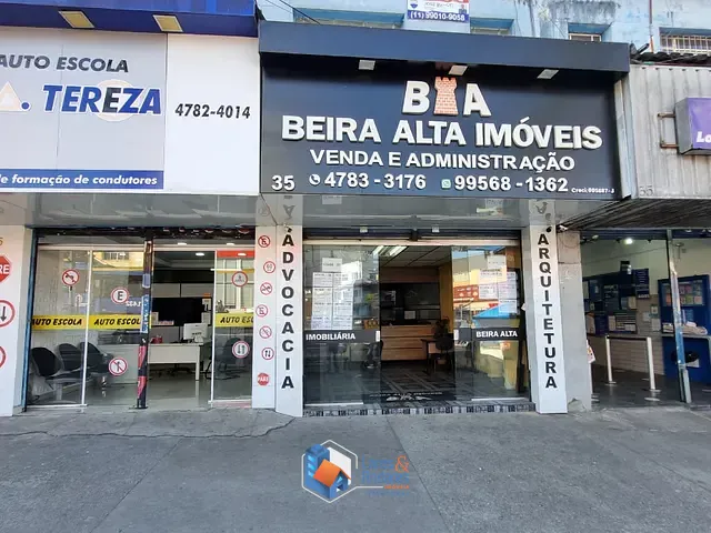 Prédio com 276m², à venda, no bairro Jardim Santa Tereza em Embu Das Artes