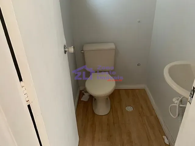 Sala com 38m², para alugar, no bairro Vila Carrão em São Paulo