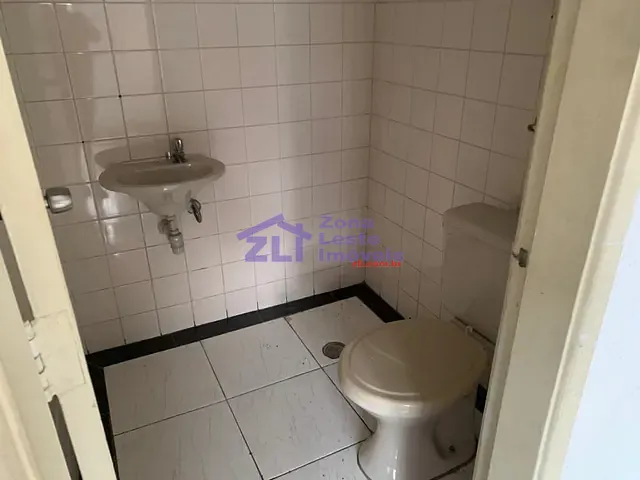 Sala com 38m², para alugar, no bairro Vila Carrão em São Paulo