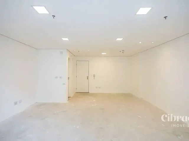 Sala para alugar, no bairro Água Verde em Curitiba