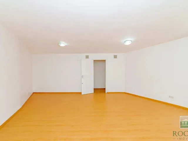 Sala para alugar, no bairro Santa Felicidade em Curitiba