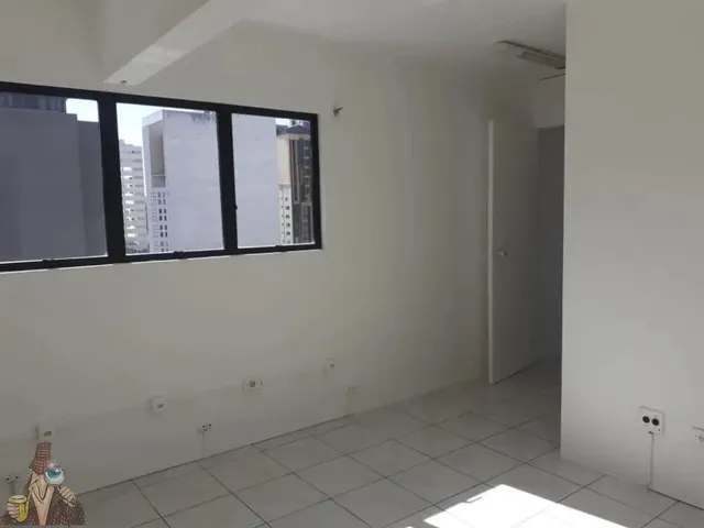 Sala à venda, no bairro Centro em Curitiba