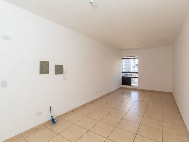 Sala para alugar, no bairro Água Verde em Curitiba