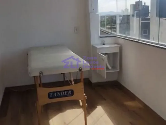 Sala com 18m², para alugar, no bairro Cidade Patriarca em São Paulo