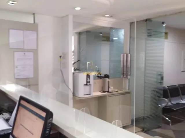 Sala à venda, no bairro Centro em Curitiba