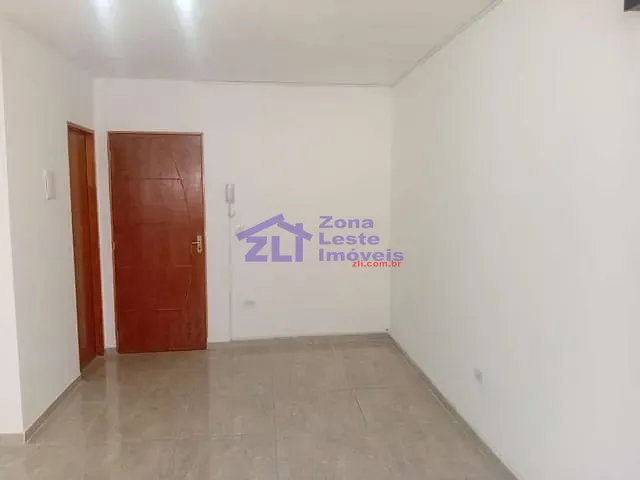 Sala com 30m², para alugar, no bairro Vila Carrão em São Paulo