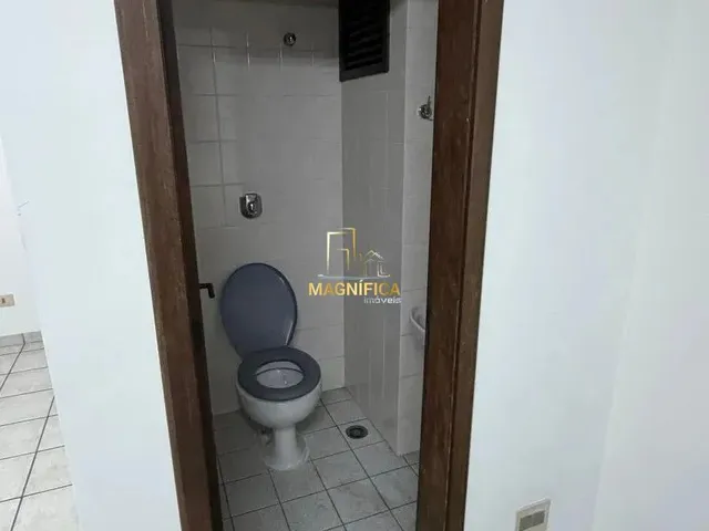 Sala à venda, no bairro Água Verde em Curitiba