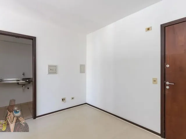 Sala à venda, no bairro Centro em Curitiba
