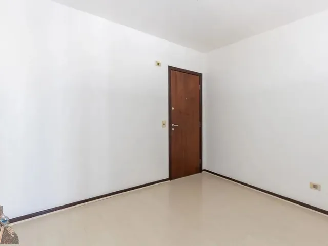 Sala à venda, no bairro Centro em Curitiba