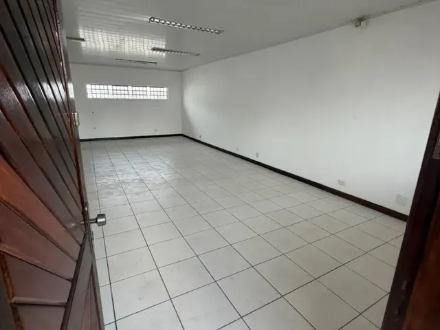 Sala para alugar, no bairro Centro em Pinhais
