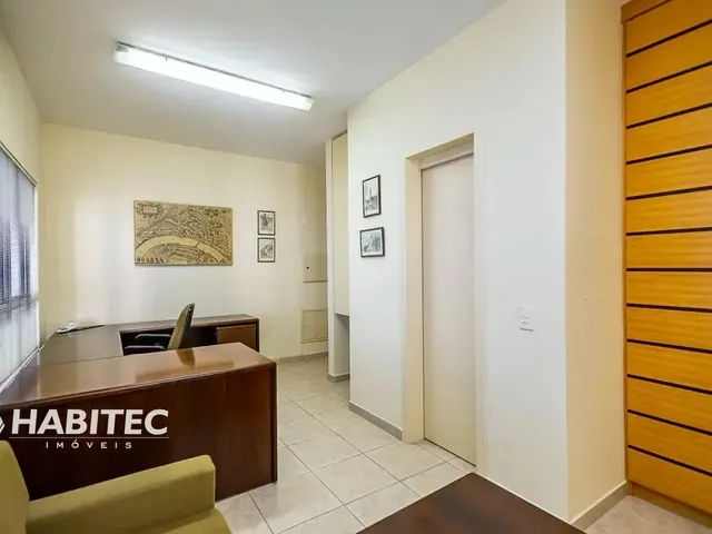 Sala à venda, no bairro Água Verde em Curitiba