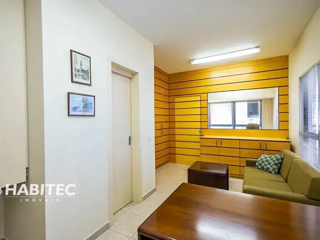 Sala à venda, no bairro Água Verde em Curitiba