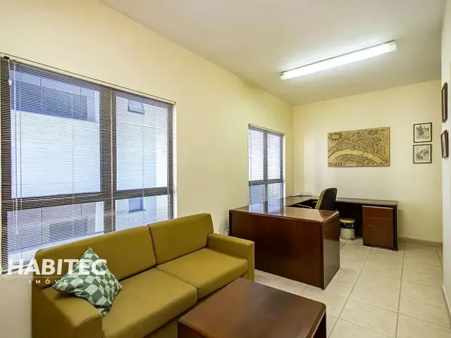 Sala à venda, no bairro Água Verde em Curitiba