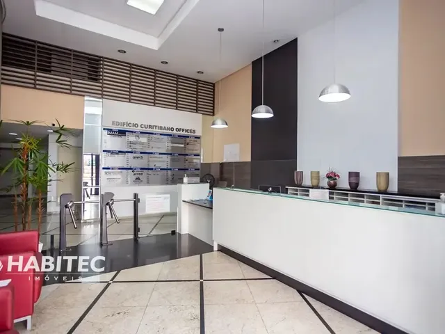 Sala à venda, no bairro Água Verde em Curitiba