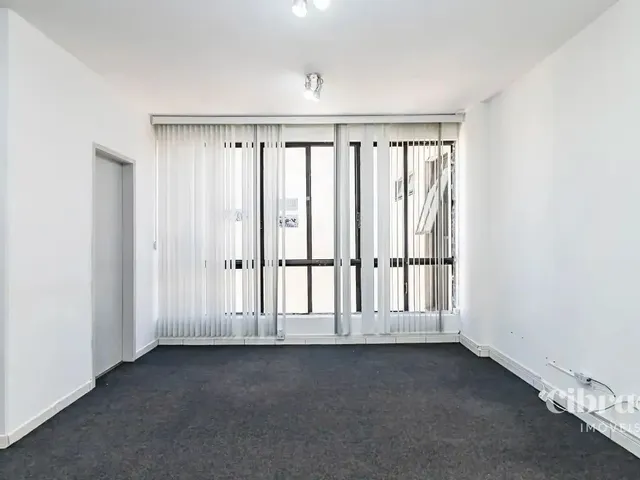Sala para alugar, no bairro Centro em Curitiba