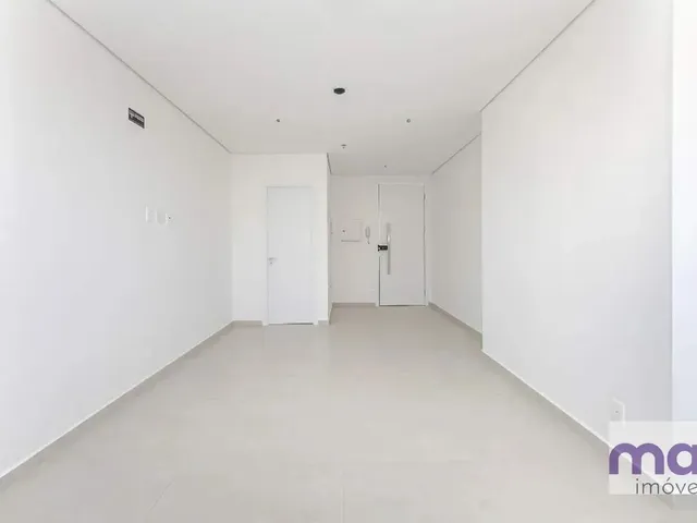 Sala com 45m², à venda, no bairro Centro em Curitiba