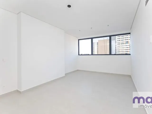 Sala com 45m², para alugar, no bairro Centro em Curitiba