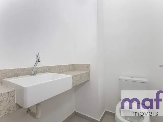Sala com 45m², para alugar, no bairro Centro em Curitiba