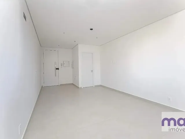 Sala com 45m², para alugar, no bairro Centro em Curitiba