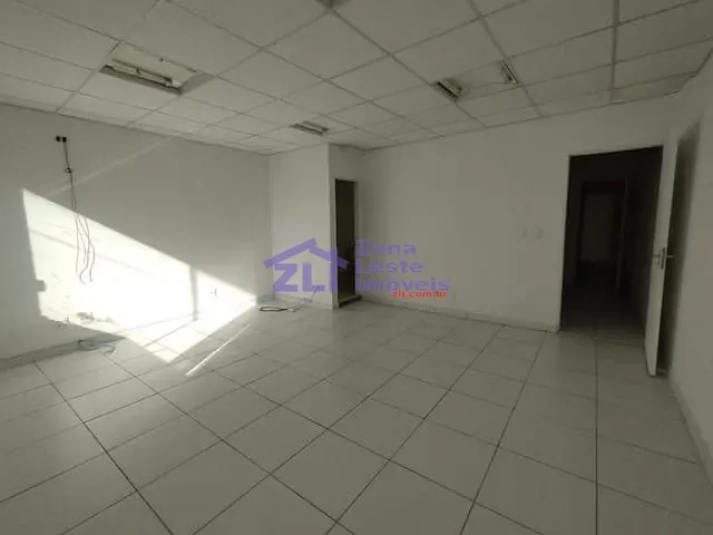 Sala com 80m², para alugar, no bairro Chácara Santo Antônio (Zona Leste) em São Paulo
