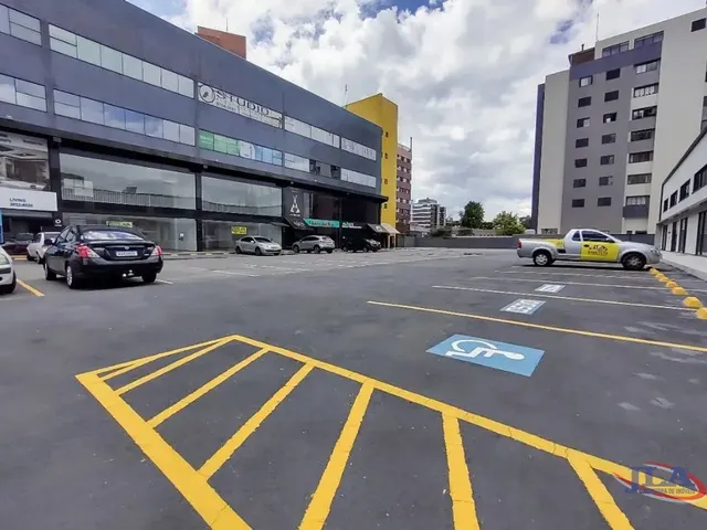 Sala para alugar, no bairro Cabral em Curitiba