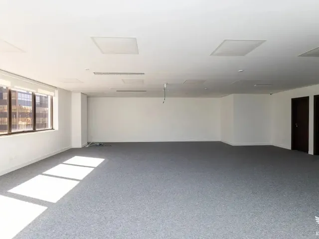 Sala à venda, no bairro Centro em Curitiba