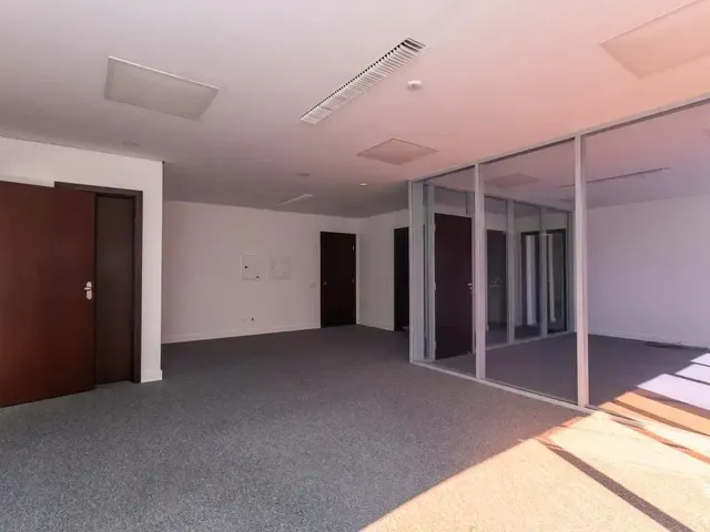 Sala à venda, no bairro Centro em Curitiba