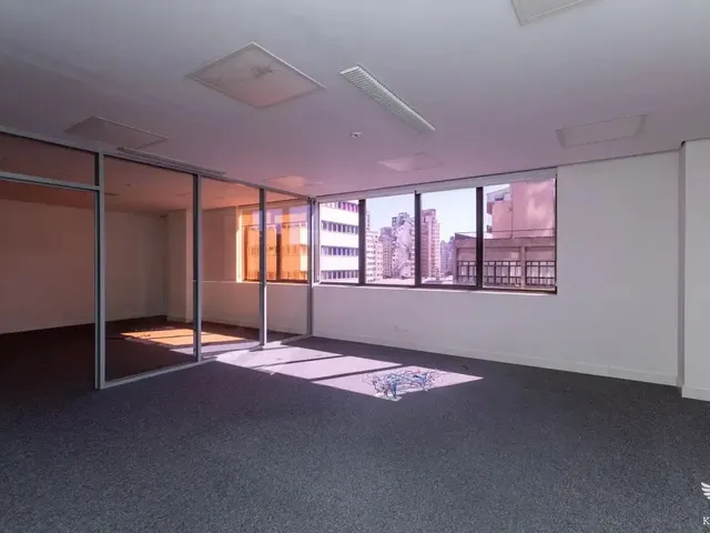 Sala à venda, no bairro Centro em Curitiba