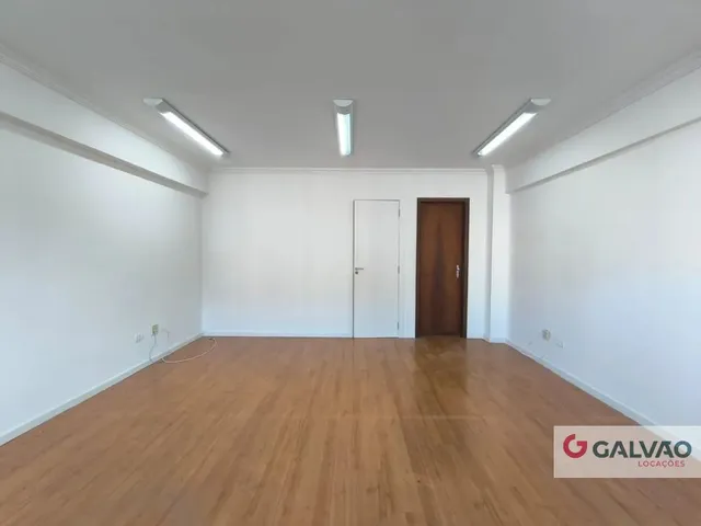 Sala para alugar, no bairro Portão em Curitiba