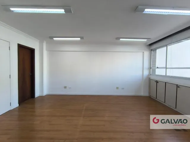 Sala para alugar, no bairro Portão em Curitiba