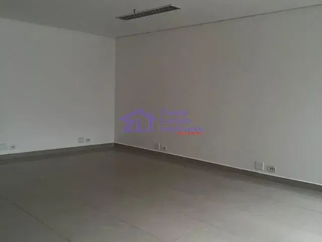Sala à venda, no bairro Vila Carrão em São Paulo