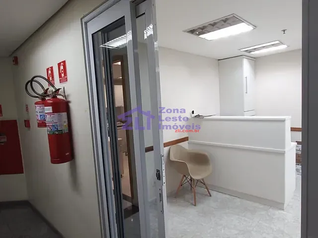 Sala à venda, no bairro Vila Formosa em São Paulo