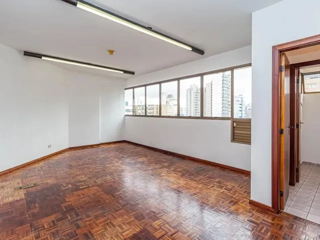 Sala à venda, no bairro Batel em Curitiba