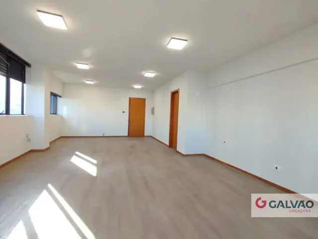 Sala para alugar, no bairro Água Verde em Curitiba