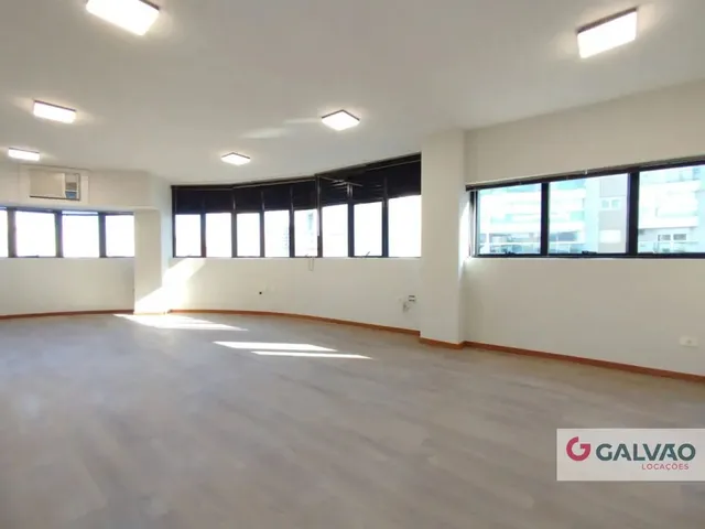 Sala para alugar, no bairro Água Verde em Curitiba