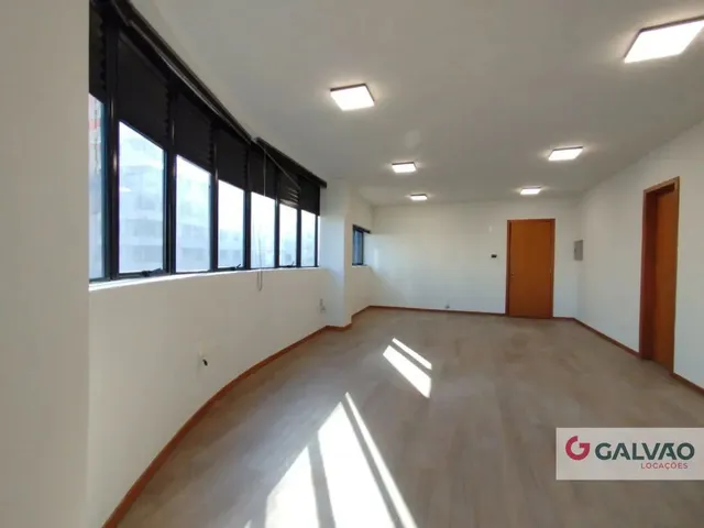Sala para alugar, no bairro Água Verde em Curitiba