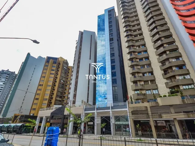 Sala à venda, no bairro Batel em Curitiba