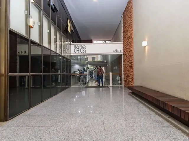 Sala para alugar, no bairro Batel em Curitiba