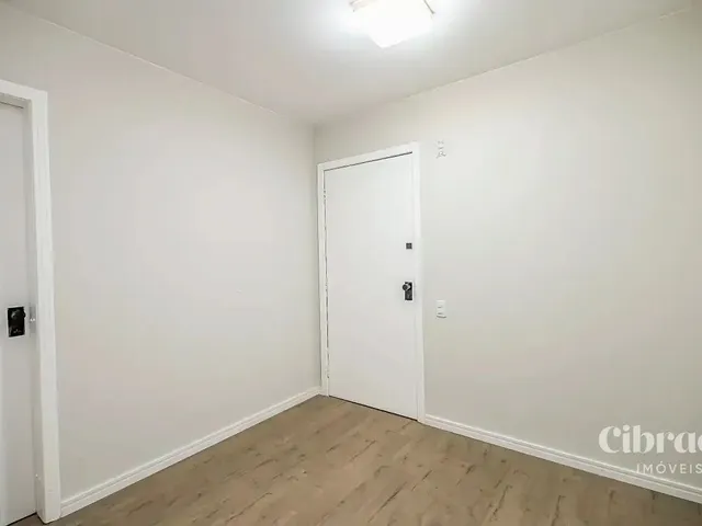 Sala para alugar, no bairro Batel em Curitiba