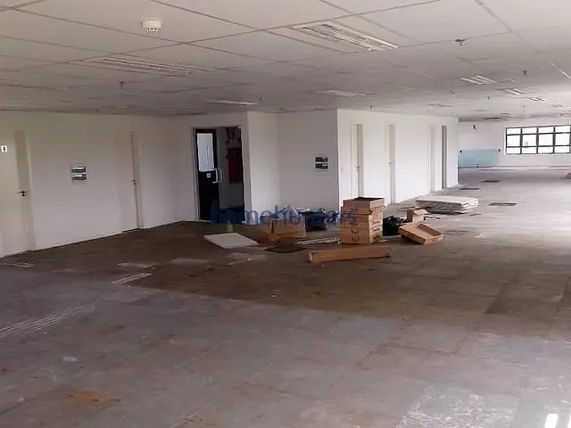 Laje com 340m², para alugar, no bairro Vila Brandina em Campinas
