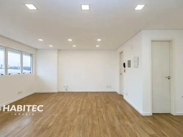 Sala para alugar, no bairro Centro Cívico em Curitiba