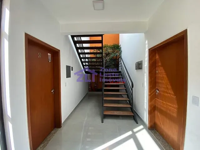 Sala com 45m², para alugar, no bairro Vila Regente Feijó em São Paulo