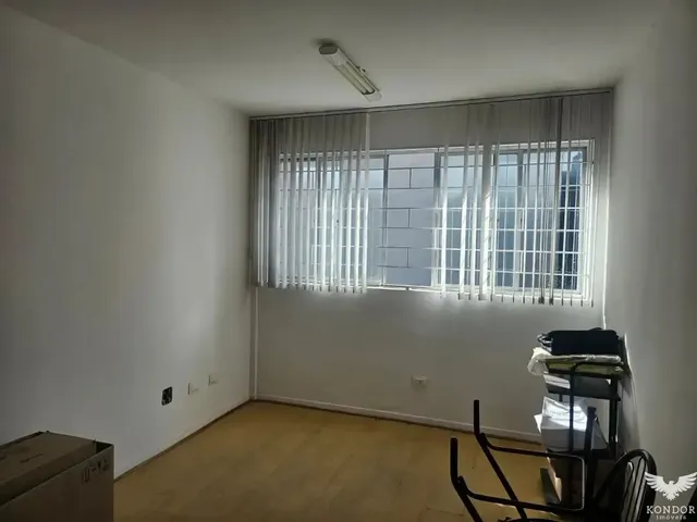 Sala à venda, no bairro Centro em Curitiba