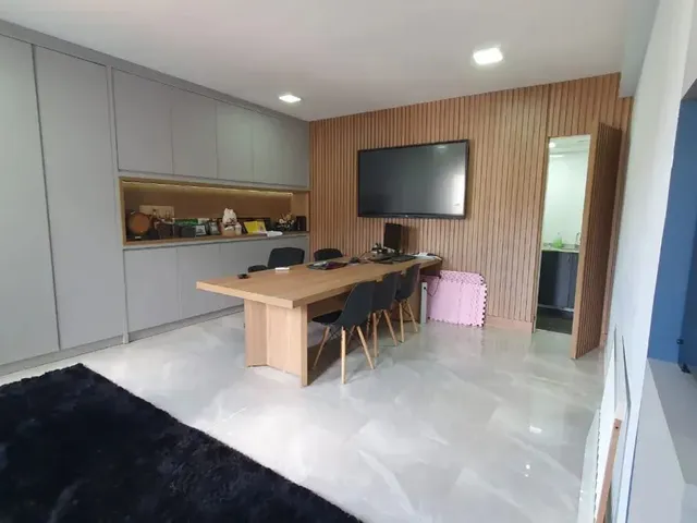 Sala 1 quarto e 1 banheiro, à venda, no bairro Portão em Curitiba