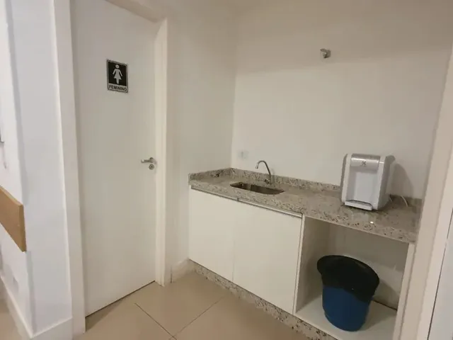 Sala 1 quarto e 1 banheiro, à venda, no bairro Portão em Curitiba