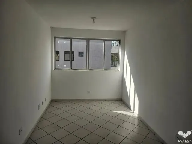 Sala à venda, no bairro Centro em Curitiba