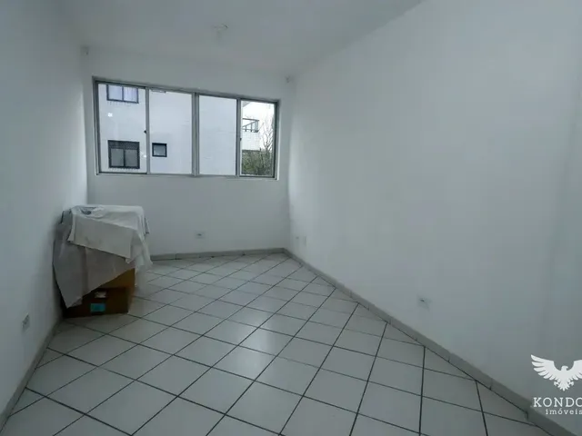 Sala à venda, no bairro Centro em Curitiba